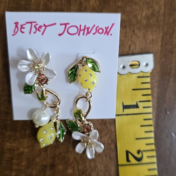Betsey Johnson Lemon Earrings - Picture 3 of 4